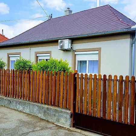 Tini Apartman Balatonfüred Εξωτερικό φωτογραφία